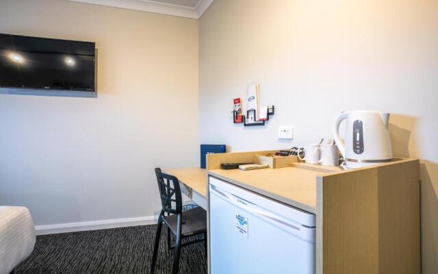 Nightcap at Hendon Hotel