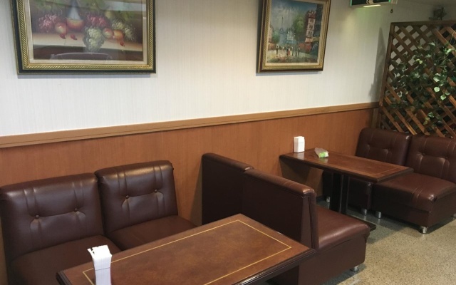 Business Inn Sennichimae Hotel – Lobby – Osaka