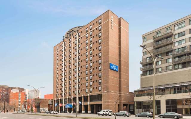 Travelodge Hotel by Wyndham Montreal Centre