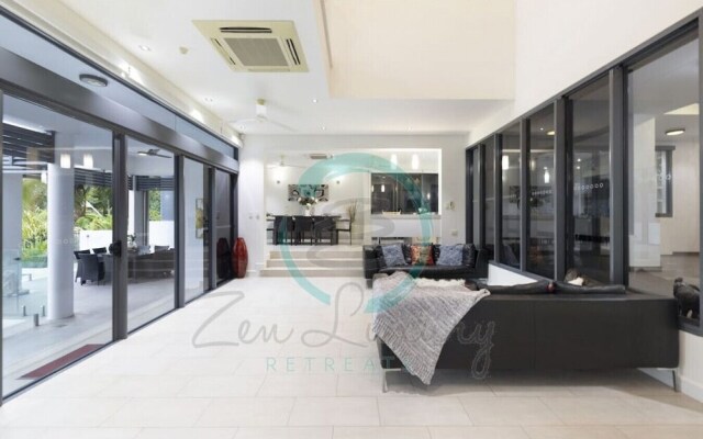 ZENLUX INFINITY - 4BR with Private Pool
