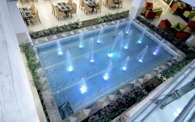 Capital O 49540 Royal Park Resorts