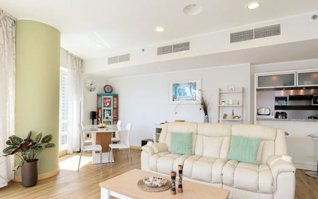 WelHome - Stylish Breathtaking 2BR Apartment in Marina
