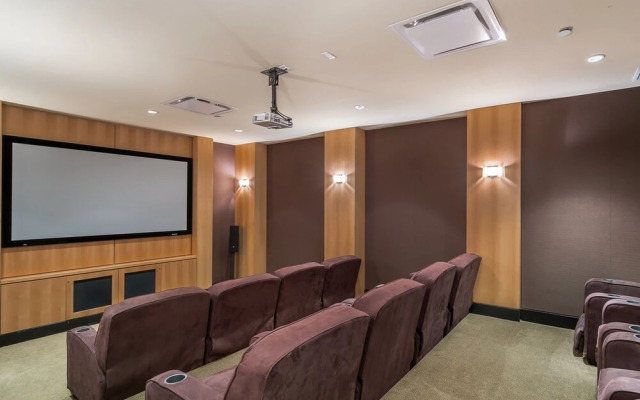 Regatta Beach Club N 913 by Vtrips