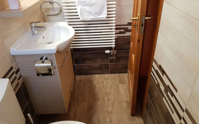 Aranyhal Apartmanház