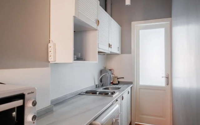 Rustic Stone Flat 5 min to Taksim Square