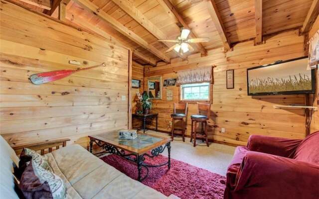 Whispering Secrets - One Bedroom Cabin