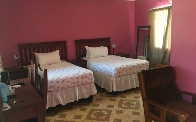 Gomwe Guest Inn