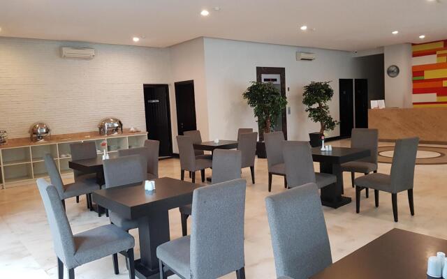 N3 Hotel Zainul Arifin