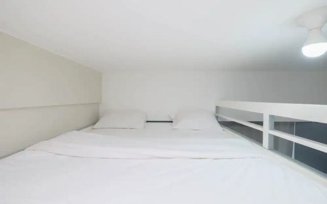 Warm And Restful Studio At Springlake Summarecon Apartment – Guest Rooms – Bekasi