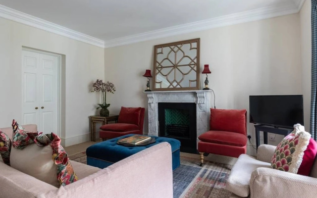 Tite Street IX by Onefinestay