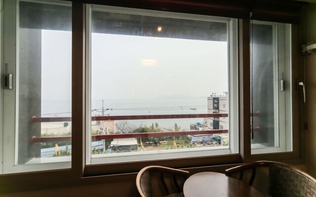 Geojedo Hakdong Sunrise Ocean View