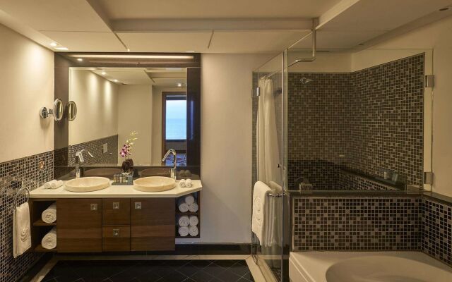 Safir Fintas Kuwait Hotel