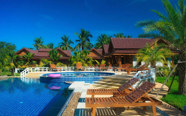 Sangsawan Palace Khaolak Resort