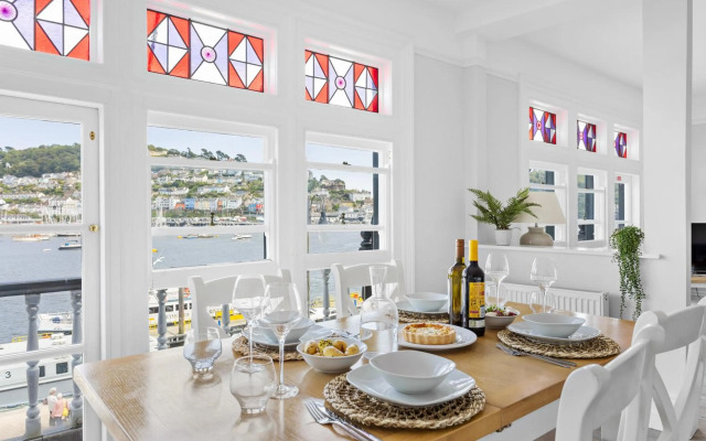 Angel 2 in Dartmouth