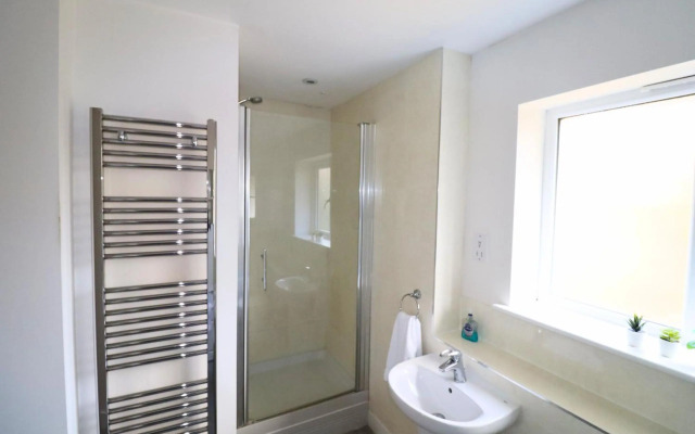 Wokingham - Large 2 bedroom Apartment