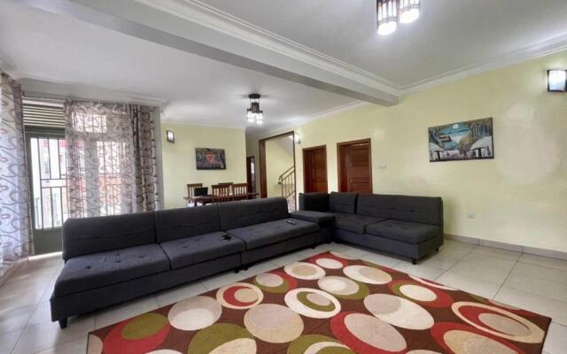 "room in House - Spacious Private Room @ Myplace"