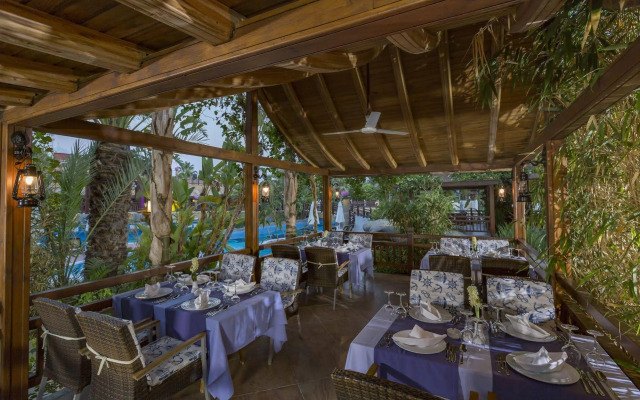 Royal Dragon Hotel – All Inclusive