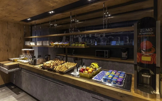 ibis budget Malaga Aeropuerto Avenida Velazquez