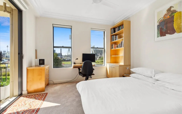 Elegant Stay in Balmain With Pool Access – Guest Rooms – Sydney