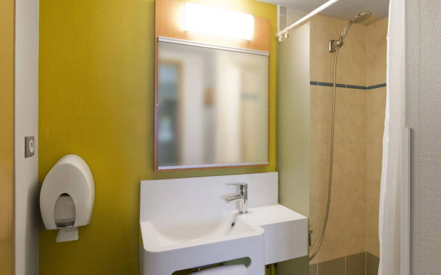 B&B HOTEL Laval Changé
