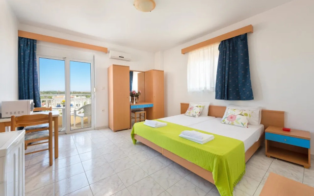 Yiannis Apartments