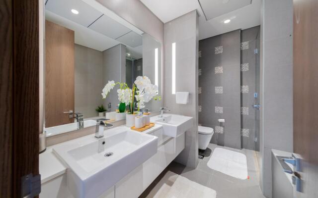 DXB - The Atria Residences - 2007 - DT