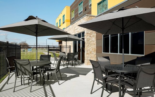 Fairfield Inn & Suites Salina