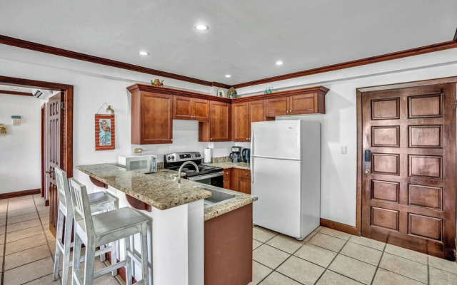 Sunset Heights 301