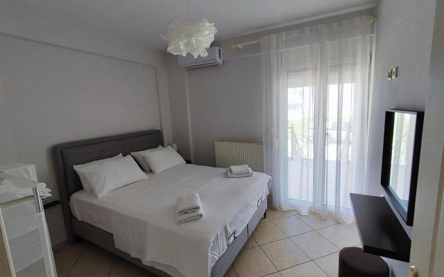 Philoxenia Apartments