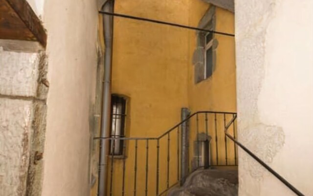 T2 Apartment Mezza Old Town