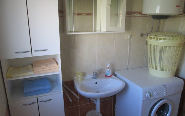 Apartment Danijela - 200 m from beach: Nina  Kastel Stafilic, Riviera Split