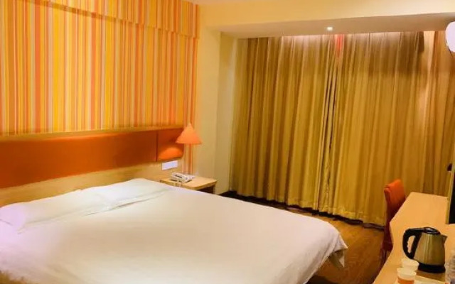 Pebble Motel (Kunming Dounan Flower City Longcheng Street)