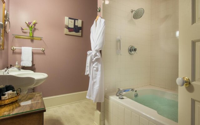 Steeles Tavern Manor