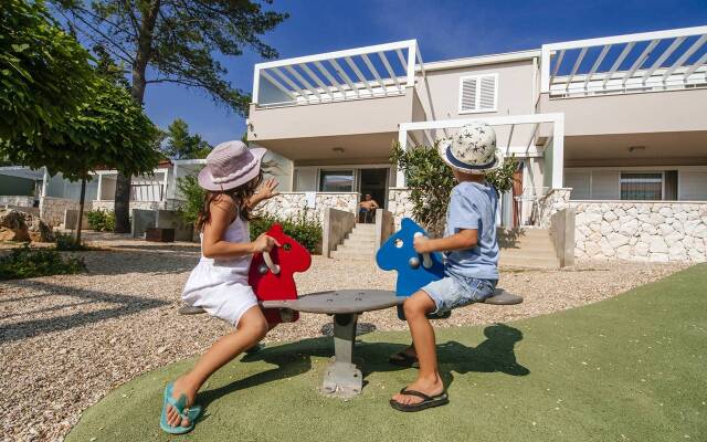 Zaton Holiday Resort Apartments