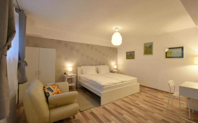 Neferprod Apartments - IS - CAM 06