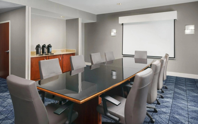 Courtyard By Marriott Farmington
