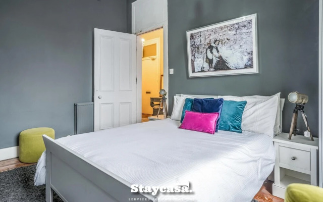 Stunning Artistic Hideout Perfect for Family