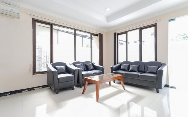 Urbanview Roemah Tebet by RedDoorz