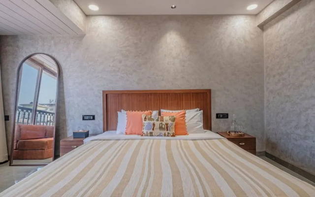 Modern 1BR With Pool 5min Drive to Candolim Beach