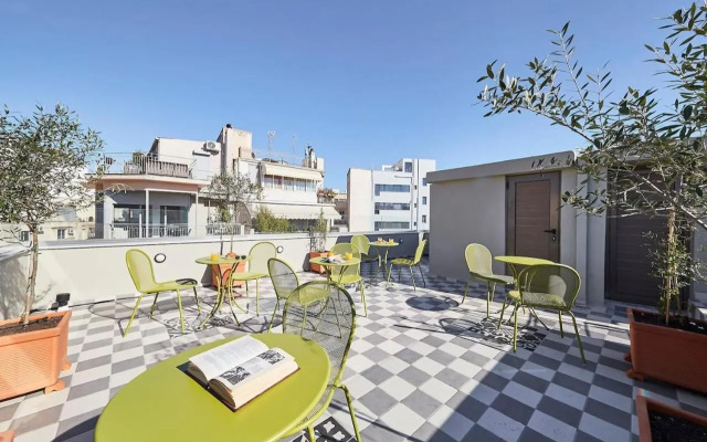 Walk through Athens from 1-bdr next to Acropolis!