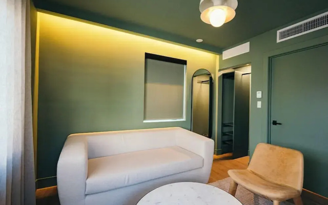 Art Deco Marela Boutique