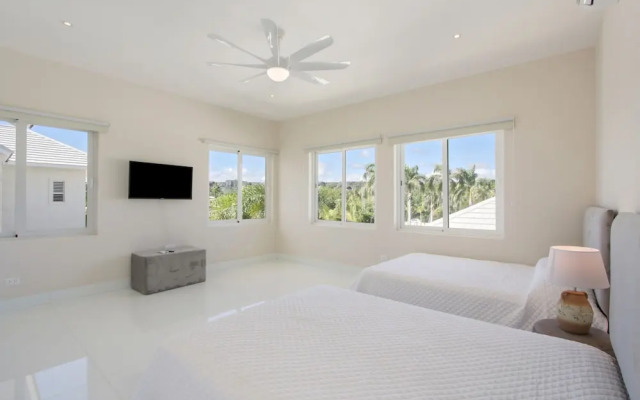 Stunning 6BR Villa With Ocean View in Cap Cana