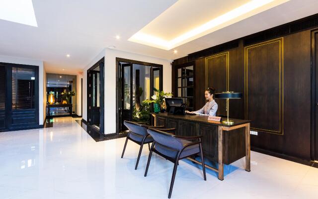 Cheeva Dee Hotel