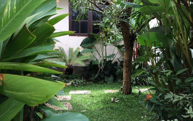 Uma Dewi Guest House