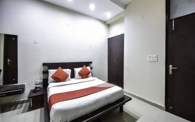 OYO 2615 Hotel Lords