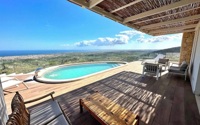 Prestigious Villa Olimpo With Pool And Sea View