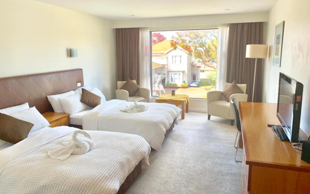Boulevard Hotel