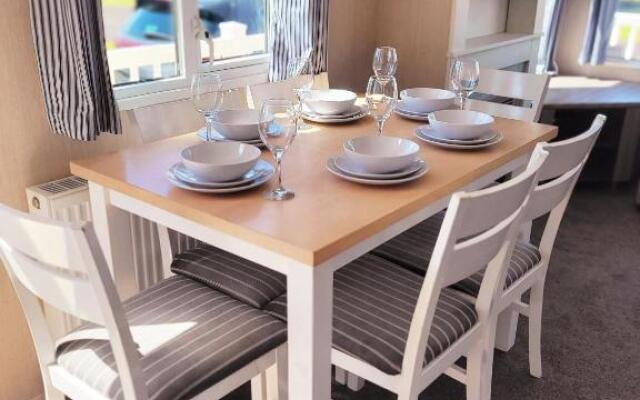 Golden Palm Getaway's PG143