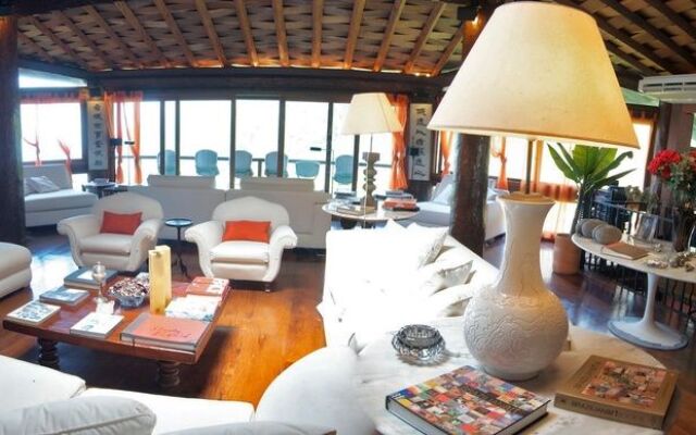 TuAkAzA Exclusive Boutique Lodge