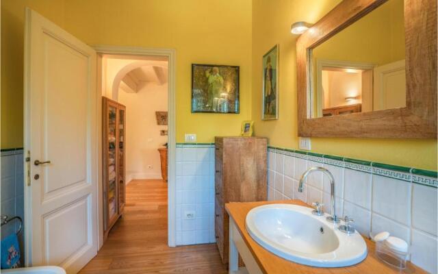 Stunning Home in Impruneta With 3 Bedrooms and Wifi
